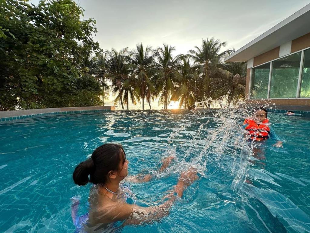 Nana Chat Bangsaen Hotel Si Racha Exterior foto