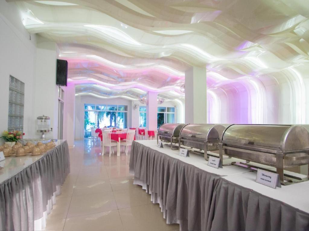 Nana Chat Bangsaen Hotel Si Racha Exterior foto